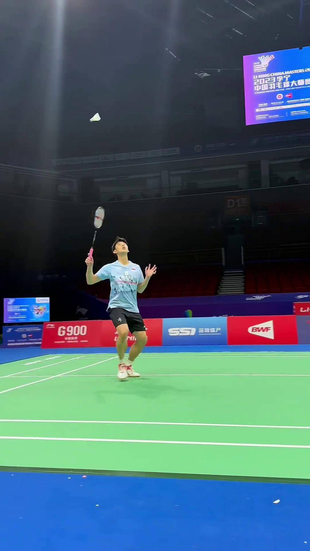 围上来祝贺 围上来祝贺