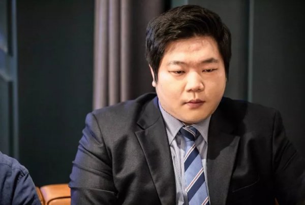 赛季中的竞 赛季中的竞